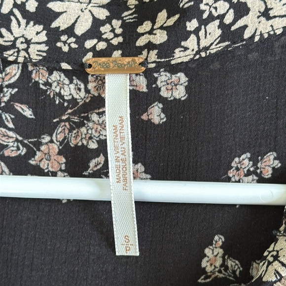 Free People long sleeved sheer blouse size SP - Picture 2 of 5